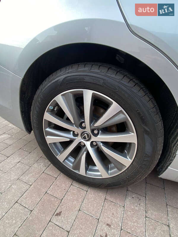 Седан Lexus ES 2019 в Києві