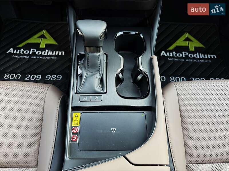 Седан Lexus ES 2023 в Києві