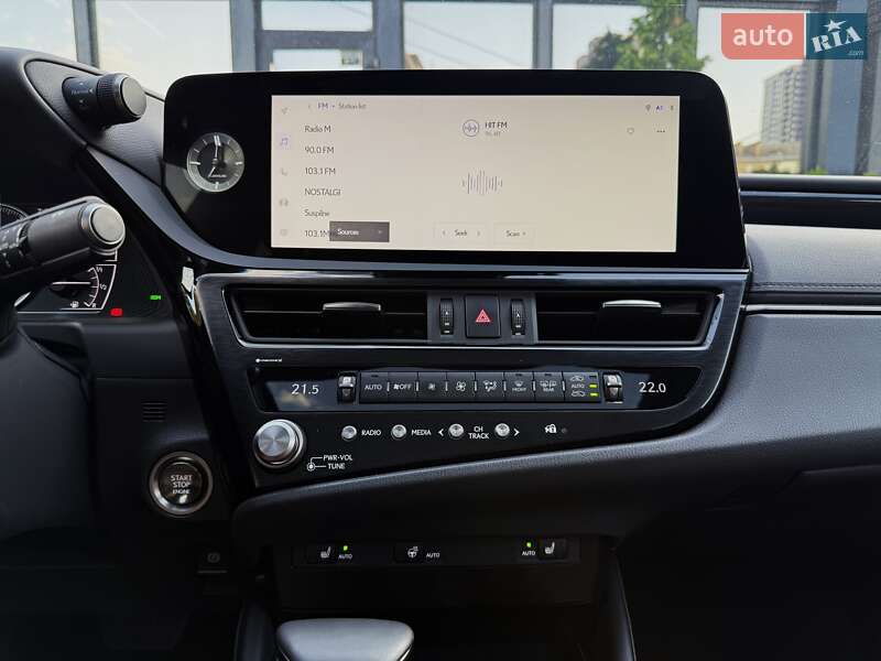 Седан Lexus ES 2023 в Києві