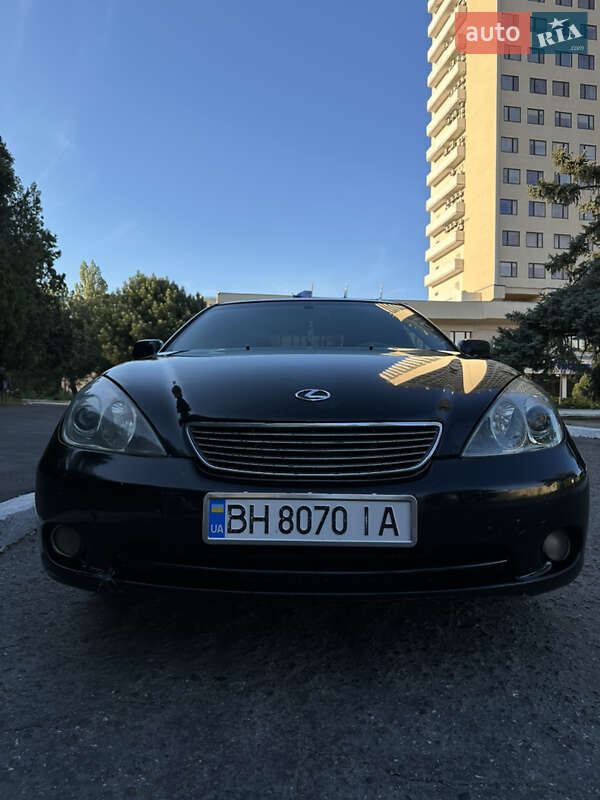 Седан Lexus ES 2004 в Чорноморську
