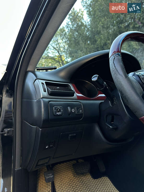 Седан Lexus ES 2004 в Чорноморську