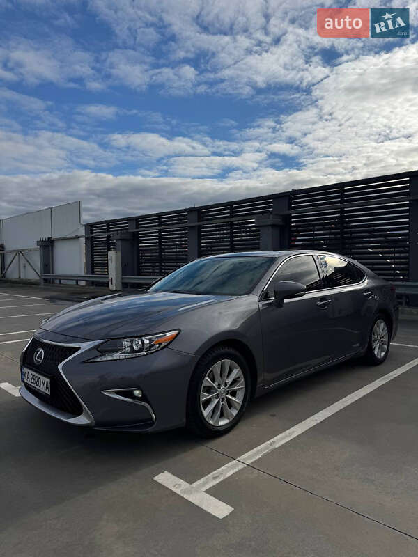 Седан Lexus ES 2014 в Киеве