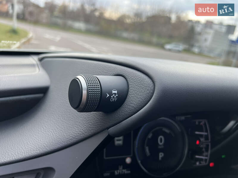 Седан Lexus ES 2024 в Ровно