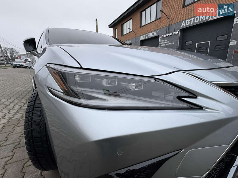 Седан Lexus ES 2023 в Белой Церкви