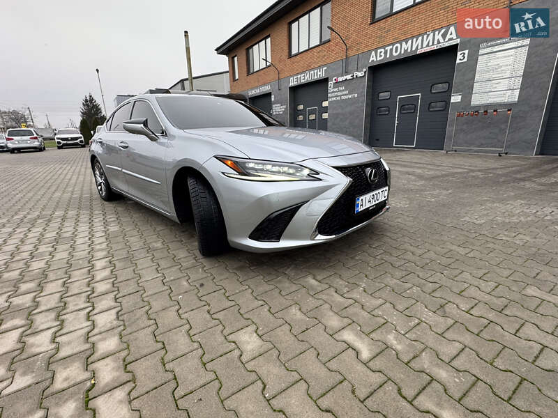 Седан Lexus ES 2023 в Белой Церкви