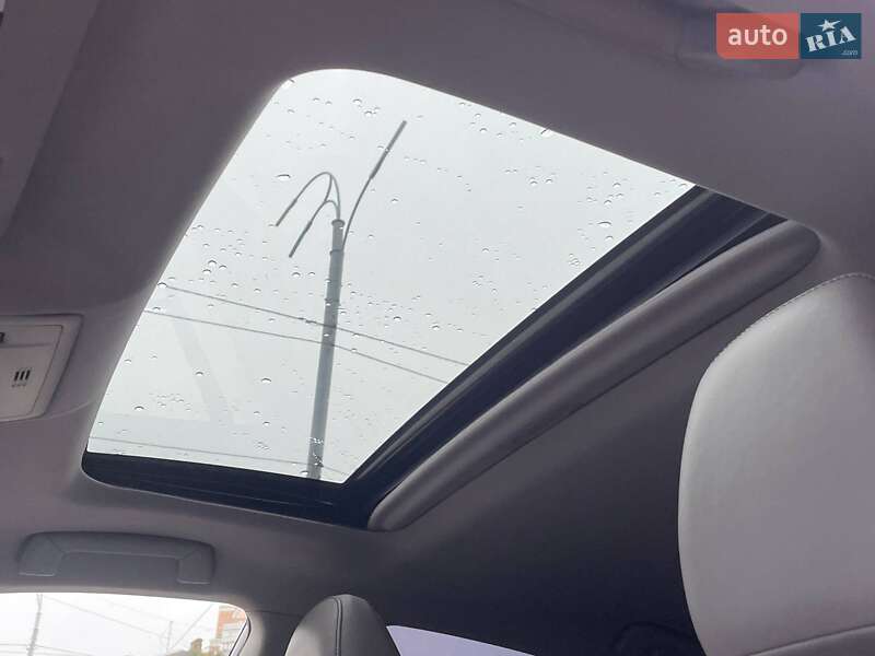 Седан Lexus ES 2016 в Киеве фото 23 Седан Lexus ES 2016 в Киеве