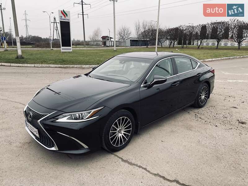 Седан Lexus ES 2019 в Ровно