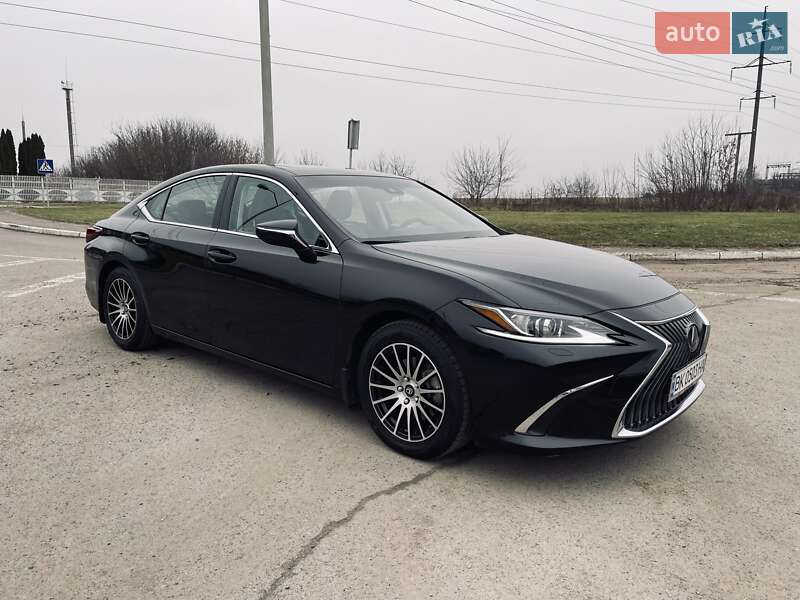 Седан Lexus ES 2019 в Ровно