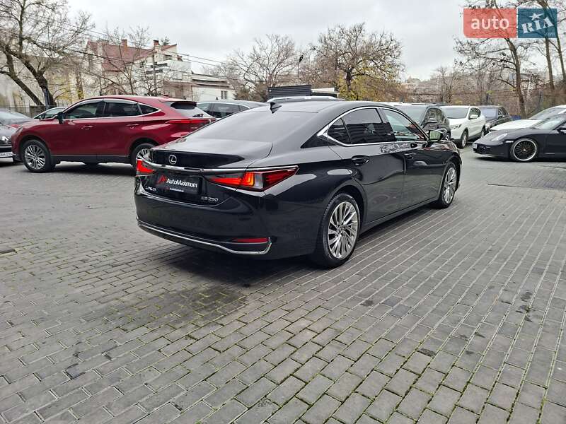 Седан Lexus ES 2022 в Одессе