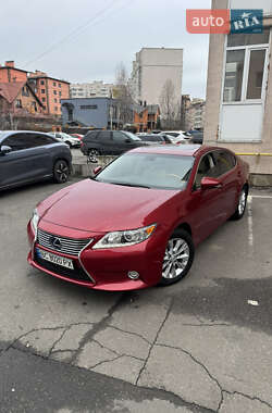 Седан Lexus ES 2013 в Софіївській Борщагівці
