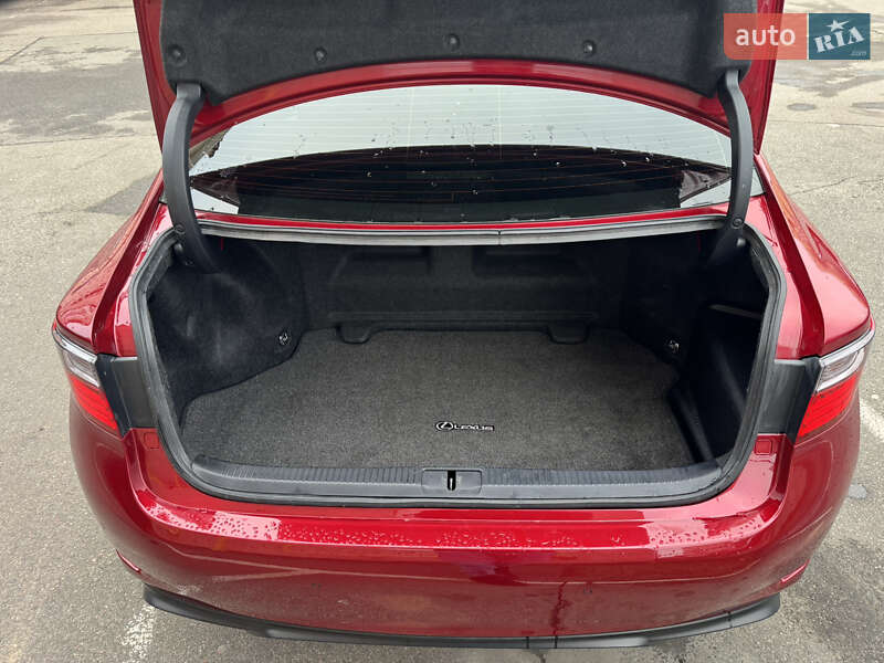 Седан Lexus ES 2013 в Софиевской Борщаговке