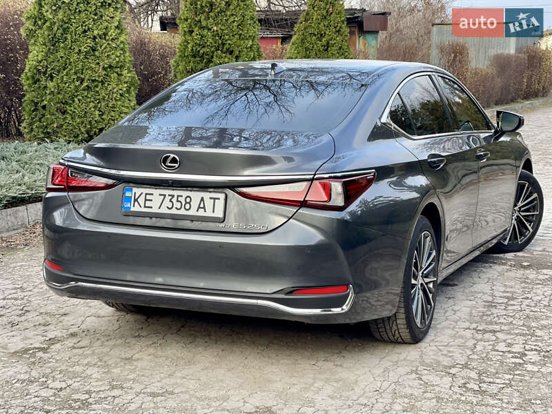 Седан Lexus ES 2022 в Каменском