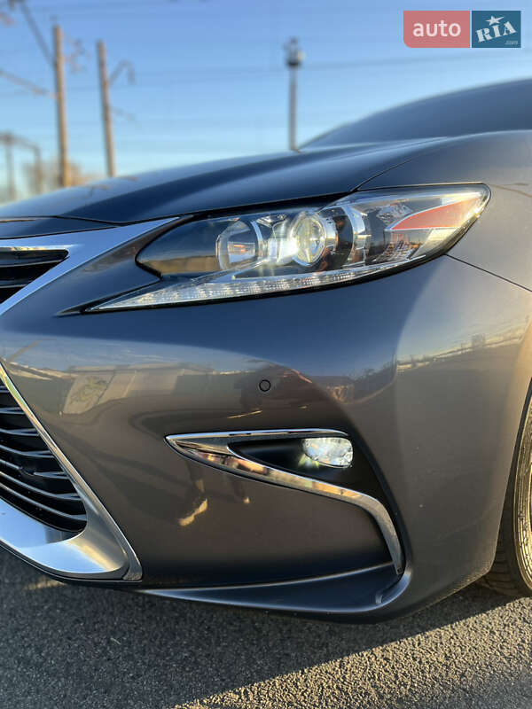 Седан Lexus ES 2013 в Софиевской Борщаговке