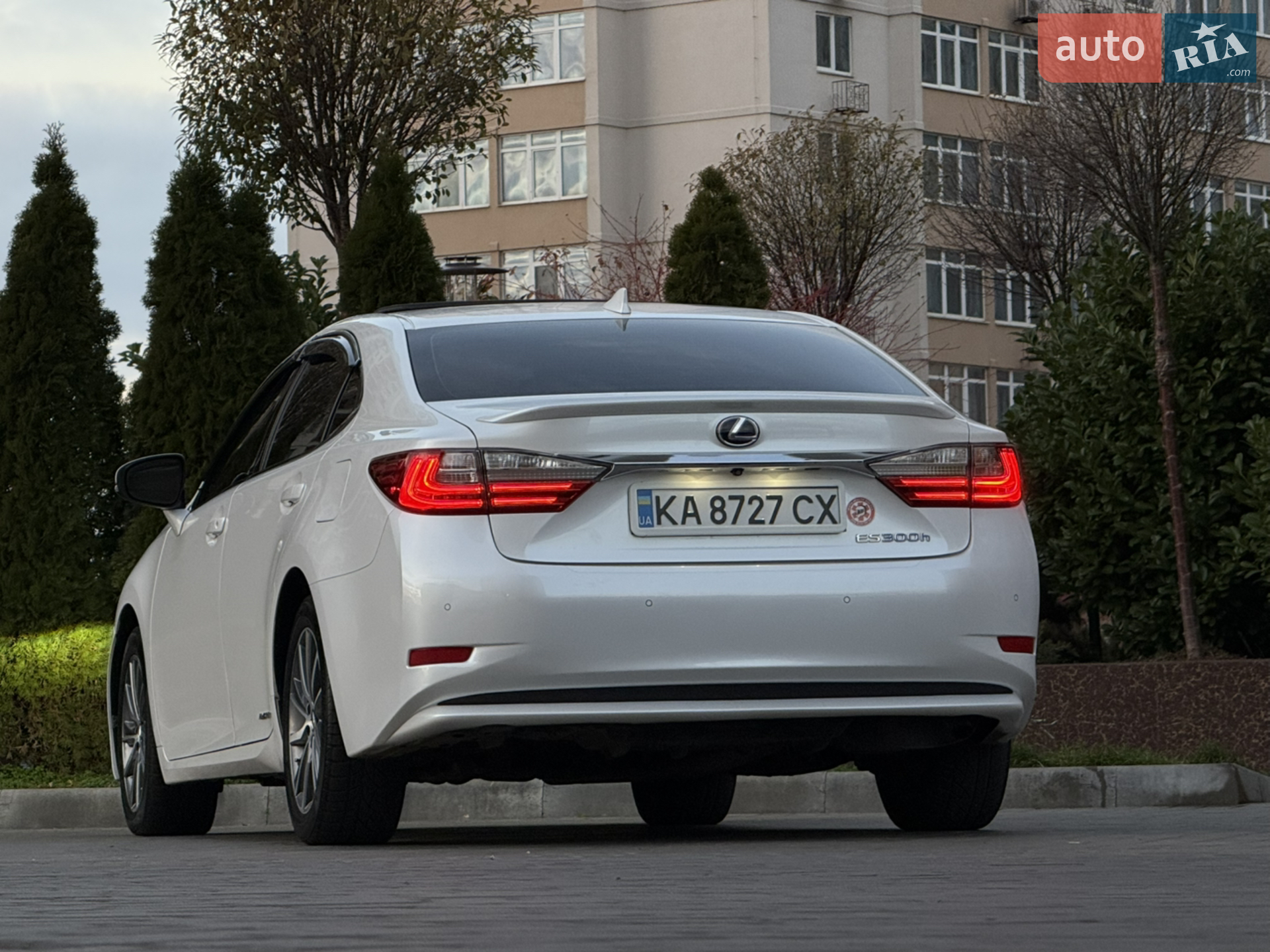 2016 Lexus ES - мініатюра 10