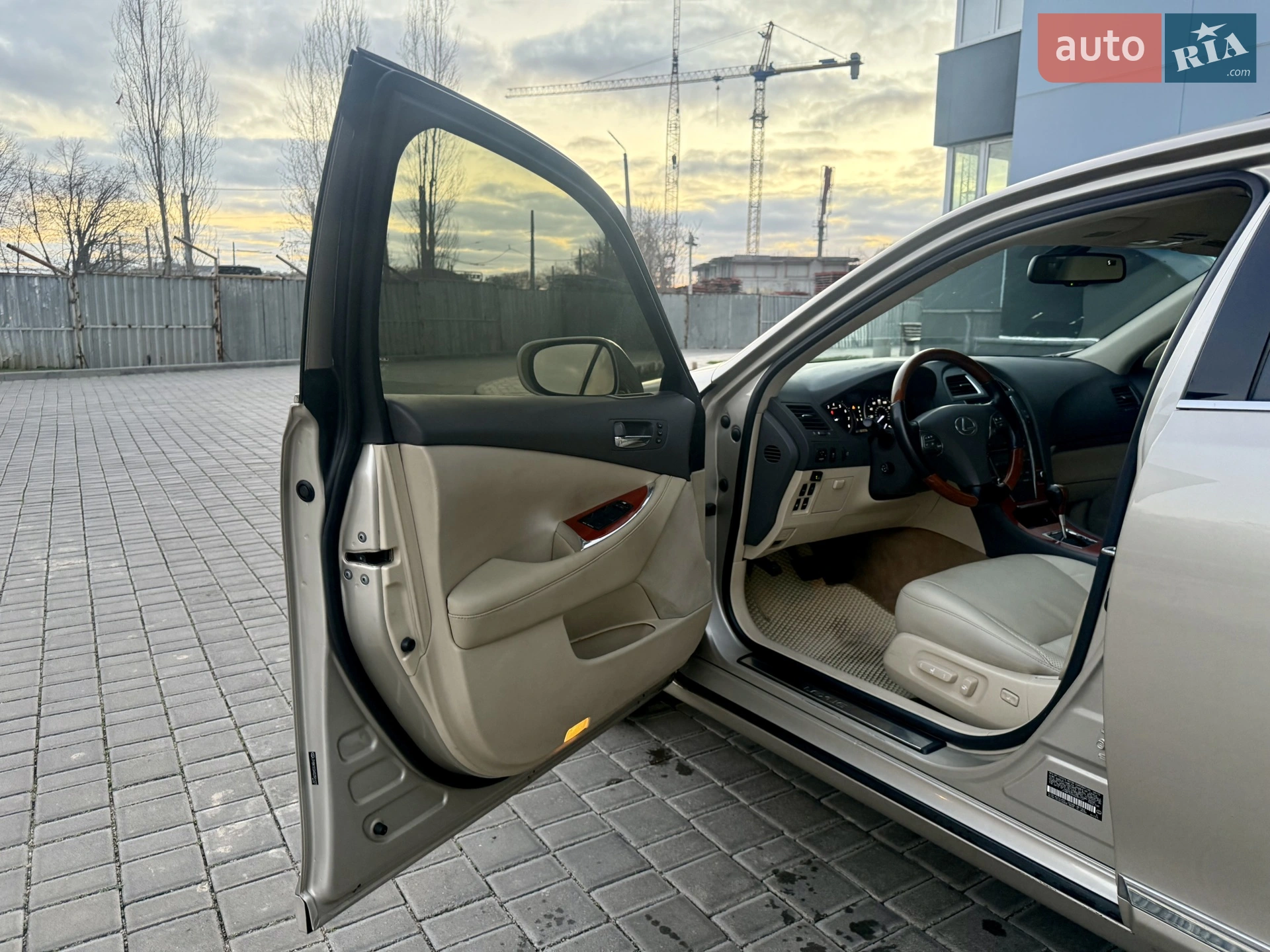 2010 Lexus ES - мініатюра 28