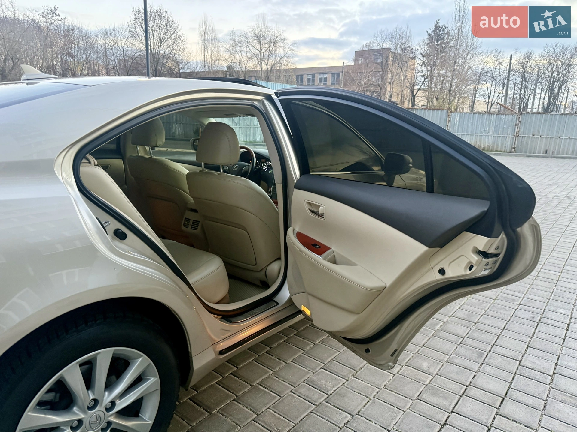 2010 Lexus ES - мініатюра 57