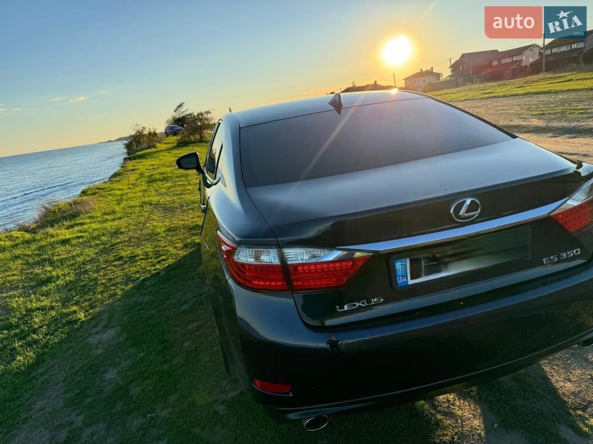 2015 Lexus ES - мініатюра 13