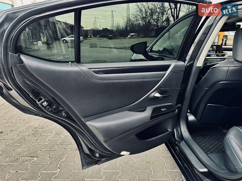 Седан Lexus ES 2019 в Одессе