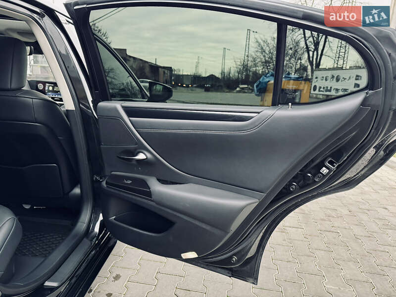 Седан Lexus ES 2019 в Одессе