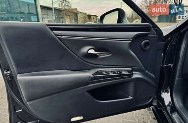 Седан Lexus ES 2019 в Одессе