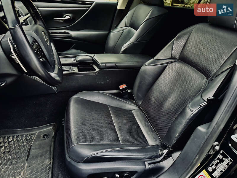Седан Lexus ES 2019 в Одессе