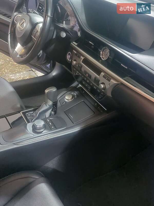 Седан Lexus ES 2016 в Харкові