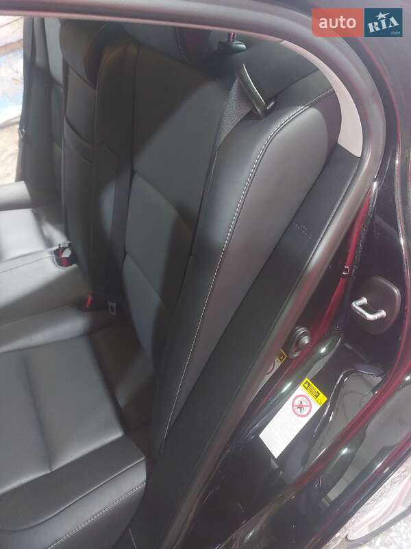 Седан Lexus ES 2016 в Харкові