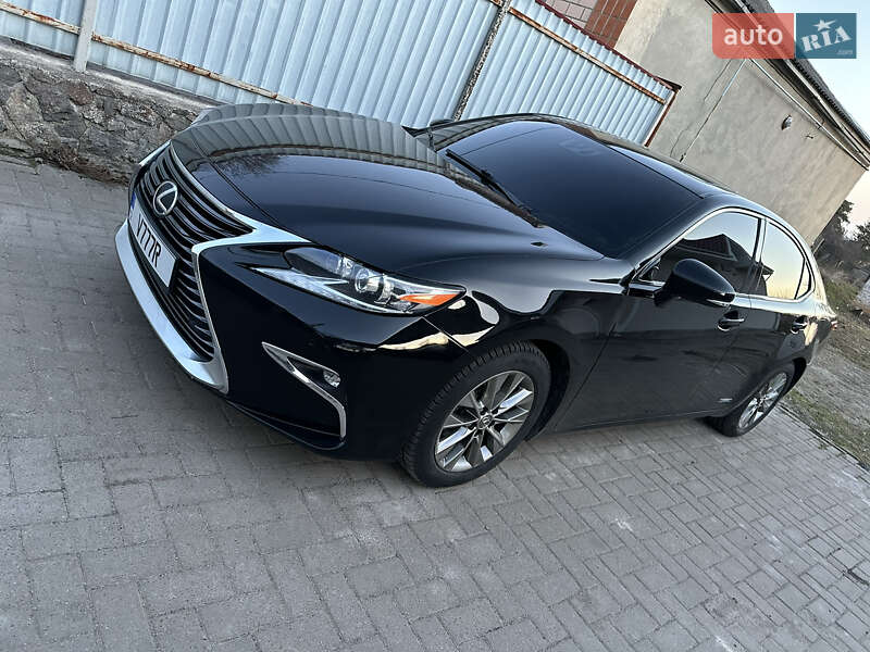 Седан Lexus ES 2014 в Кропивницком