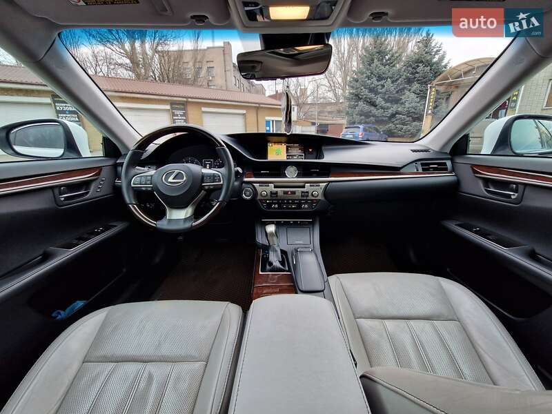 Седан Lexus ES 2016 в Дніпрі фото 30 Седан Lexus ES 2016 в Дніпрі