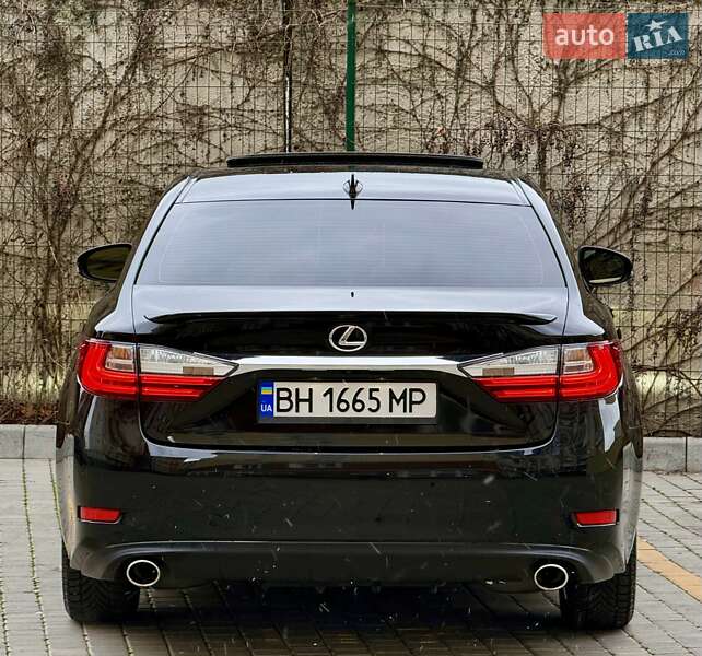 Седан Lexus ES 2018 в Одесі