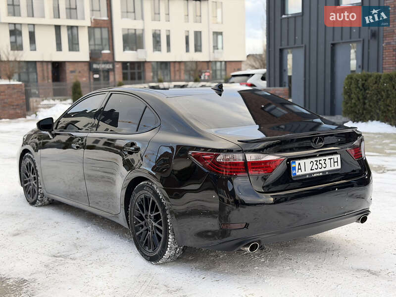 Седан Lexus ES 2014 в Умани