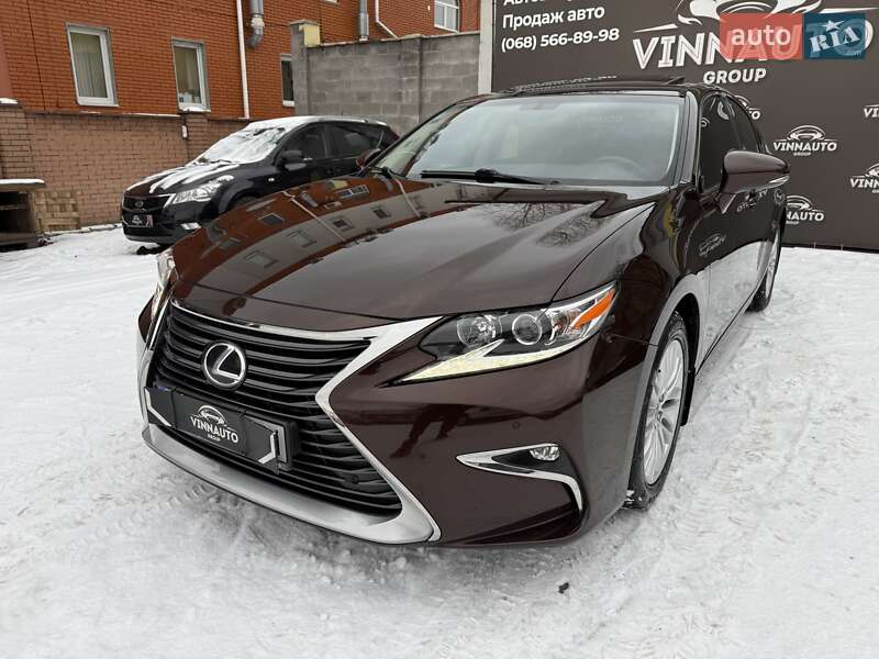 Седан Lexus ES 2016 в Виннице
