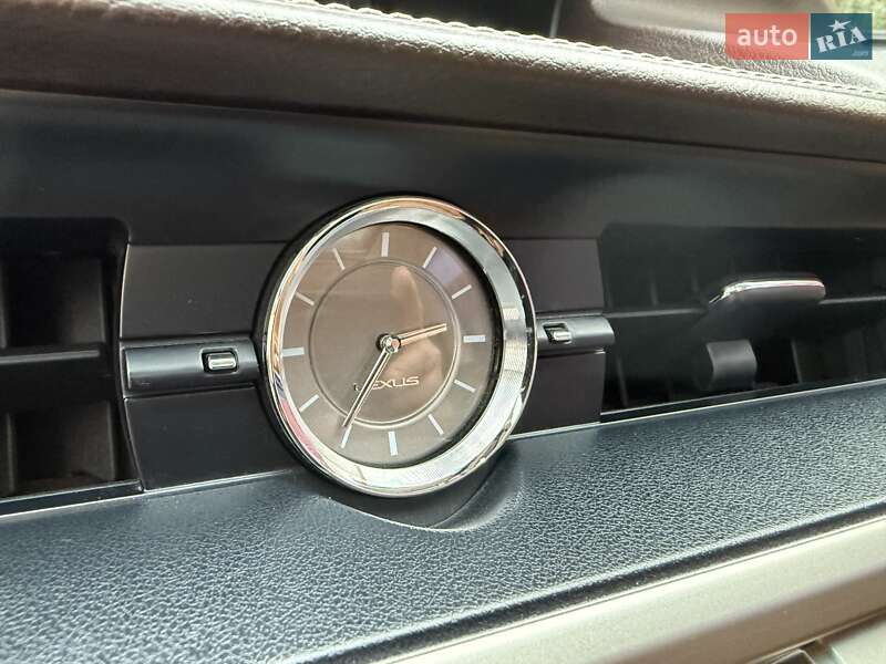 Седан Lexus ES 2016 в Виннице