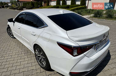 Седан Lexus ES 2020 в Одессе
