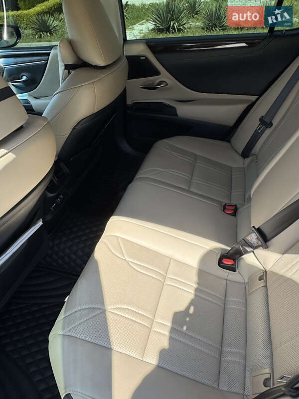 Седан Lexus ES 2020 в Одессе