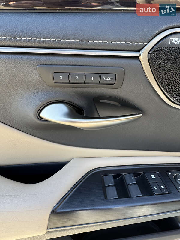 Седан Lexus ES 2020 в Одессе