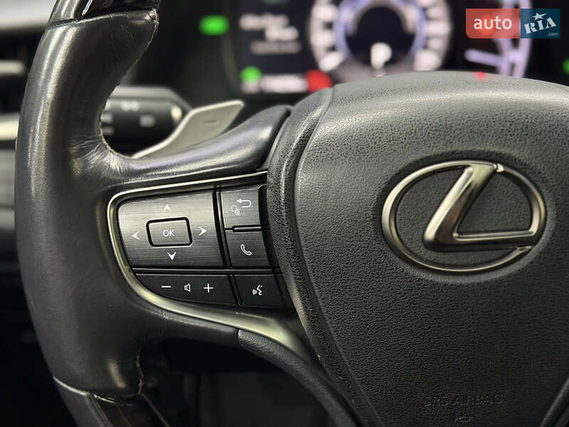 Седан Lexus ES 2018 в Киеве фото 17 Седан Lexus ES 2018 в Киеве