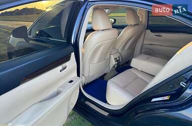 Седан Lexus ES 2015 в Одессе