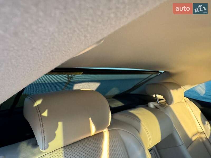 Седан Lexus ES 2015 в Одесі