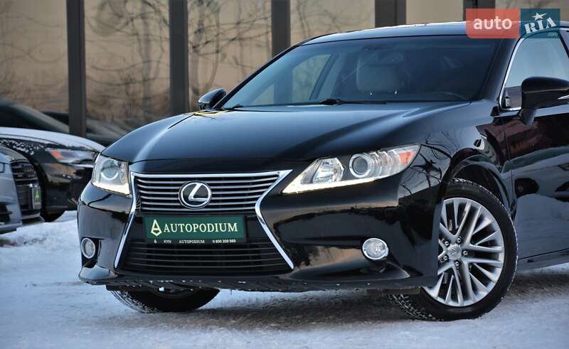 Седан Lexus ES 2013 в Киеве