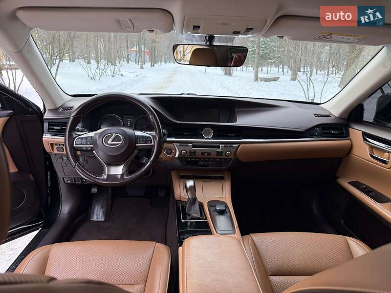 Седан Lexus ES 2016 в Днепре