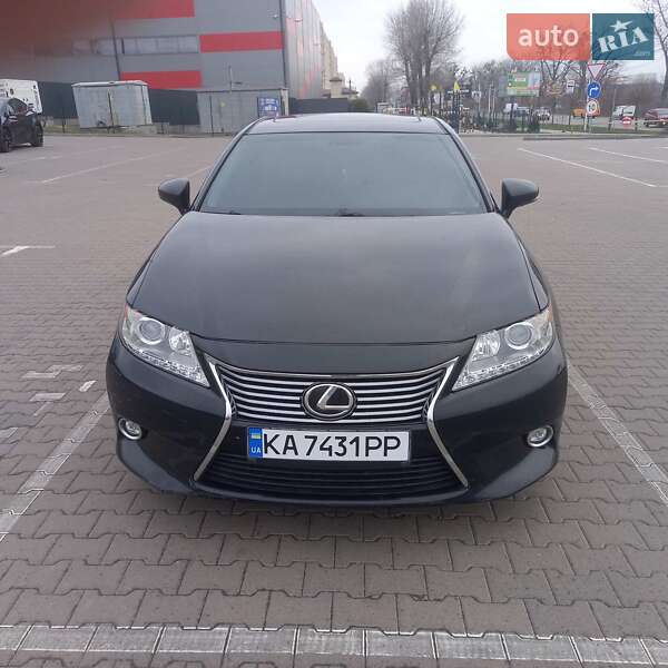 Седан Lexus ES 2014 в Киеве