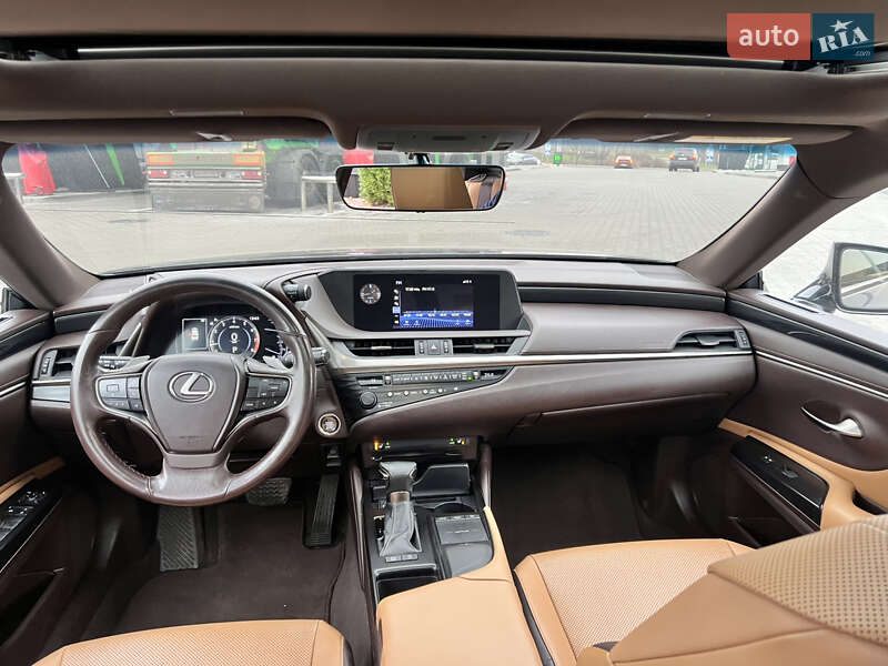 Седан Lexus ES 2019 в Днепре