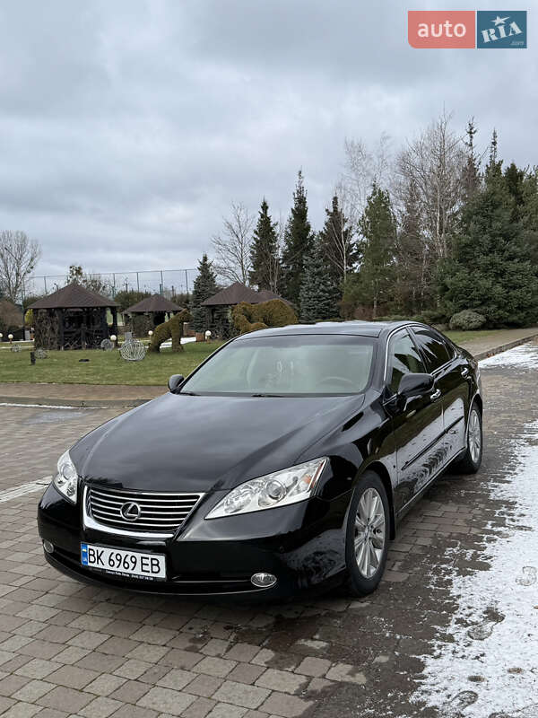 Седан Lexus ES 2008 в Сарнах