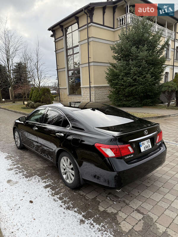 Седан Lexus ES 2008 в Сарнах
