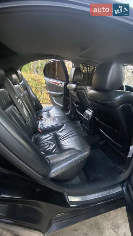 Седан Lexus ES 2001 в Крыжополе