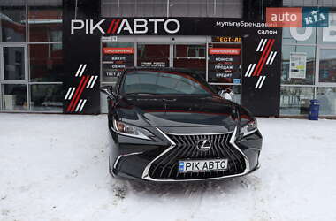 Седан Lexus ES 2022 в Львове
