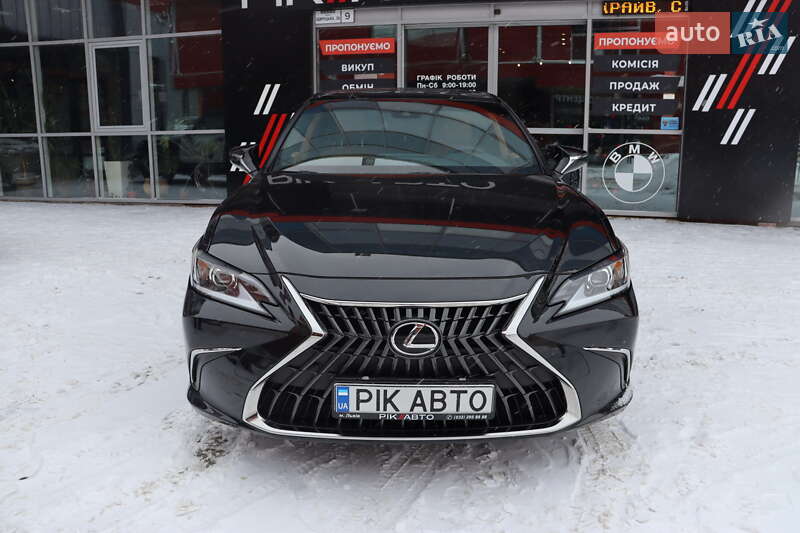 Седан Lexus ES 2022 в Львове