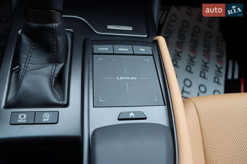 Седан Lexus ES 2022 в Львове