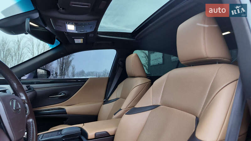 Седан Lexus ES 2021 в Киеве фото 16 Седан Lexus ES 2021 в Киеве